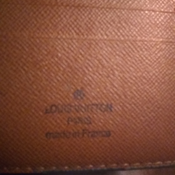 Louis Vuitton shoes and wallet - Picture 14 of 16